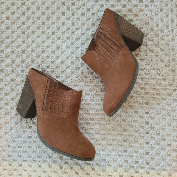 Carlos Santana Hardyn wood block mules/booties - Picture 5 of 6